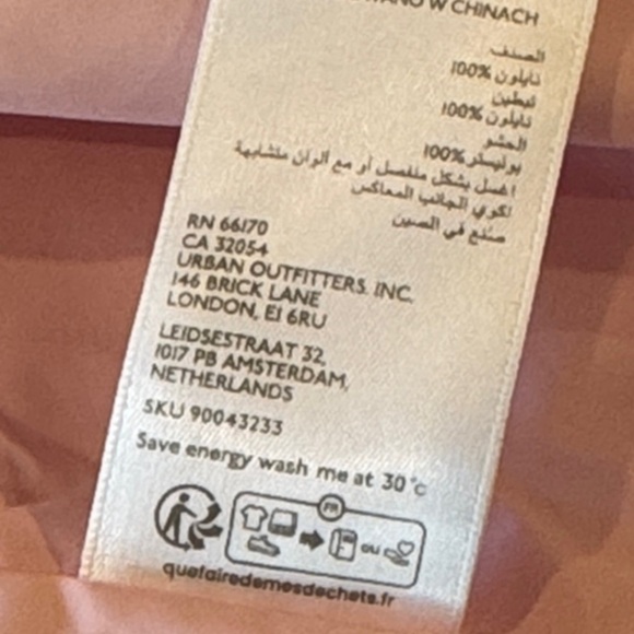 UO Kimichi Blue Pink Floral Quilted Liner  Vest Size Medium - Picture 10 of 13